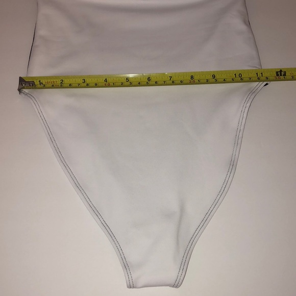NEW! Good American Bodysuit Size 0 - Picture 10 of 10
